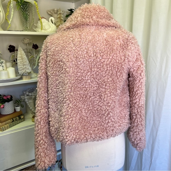 Bishop and Young Pink Fuzzy Oversized Collar Jacket - Picture 4 of 10